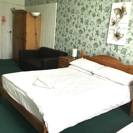 College Guest House Haverfordwest Phòng bức ảnh
