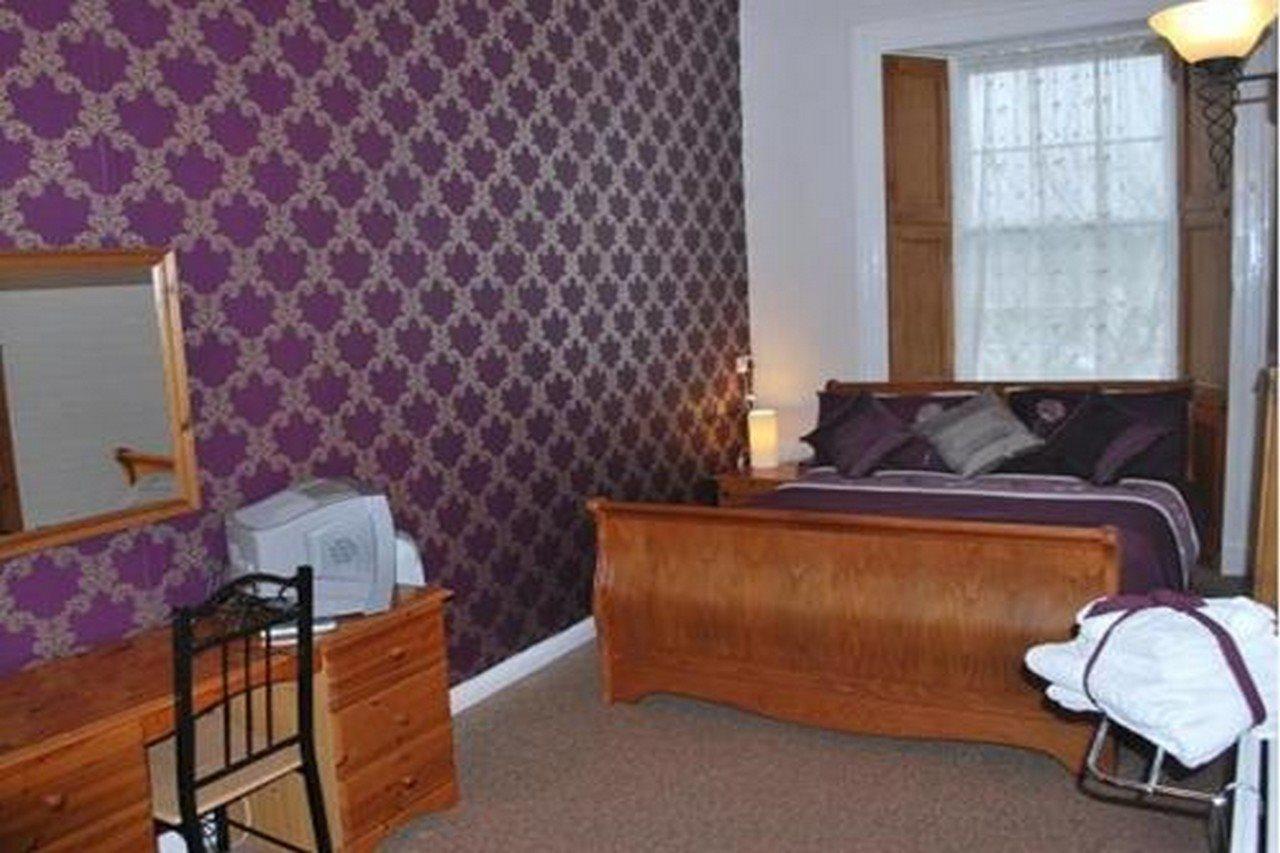 College Guest House Haverfordwest Ngoại thất bức ảnh