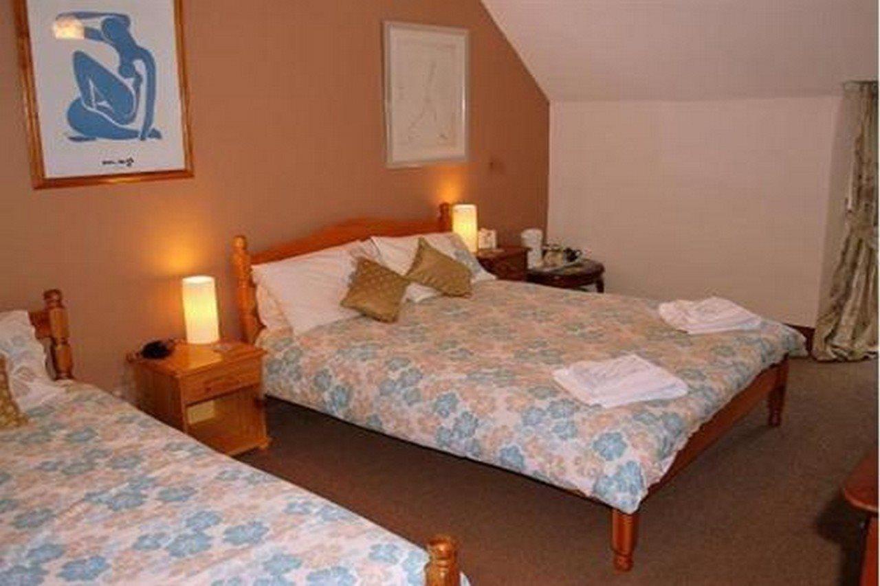 College Guest House Haverfordwest Ngoại thất bức ảnh