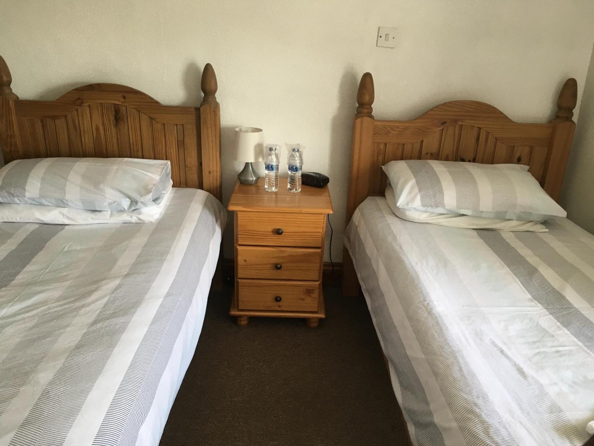 College Guest House Haverfordwest Phòng bức ảnh